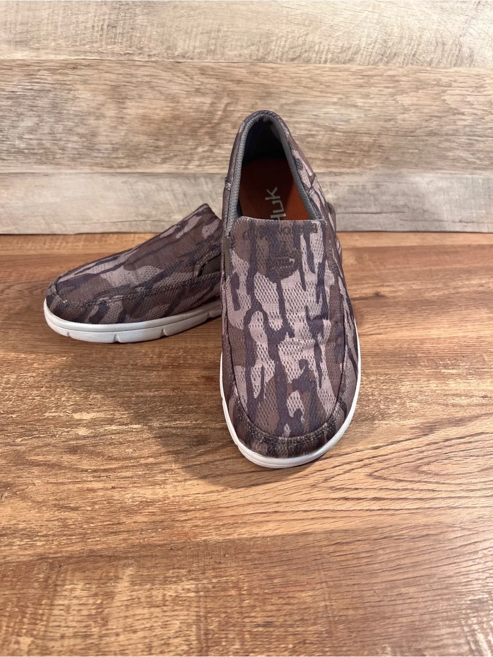 Huk Men's Brewster Mossy Oak Camo Slip On Deck Shoes Size 8